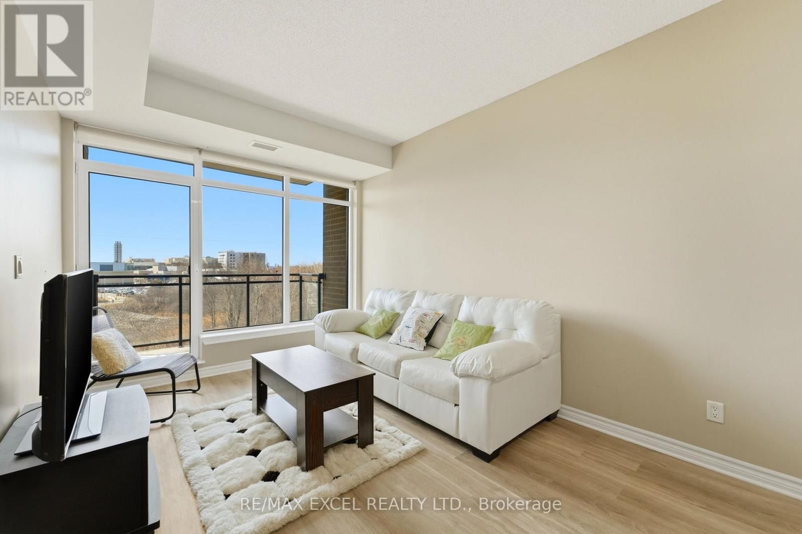 605 - 100 ROGER GUINDON AVENUE Image 6