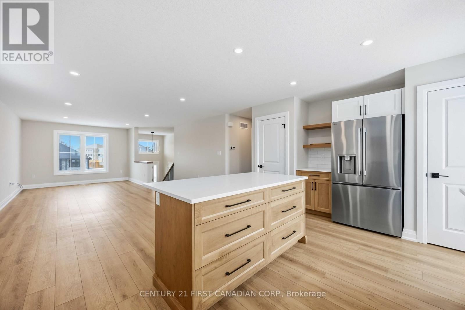 639 KETTER WAY Image 13