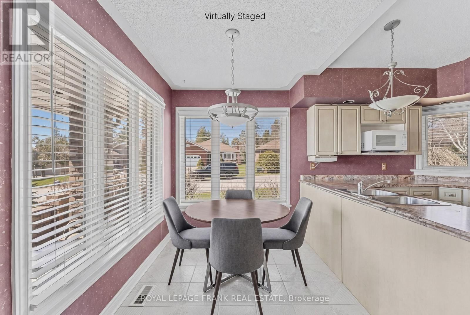 2 HILLVIEW DRIVE Image 14