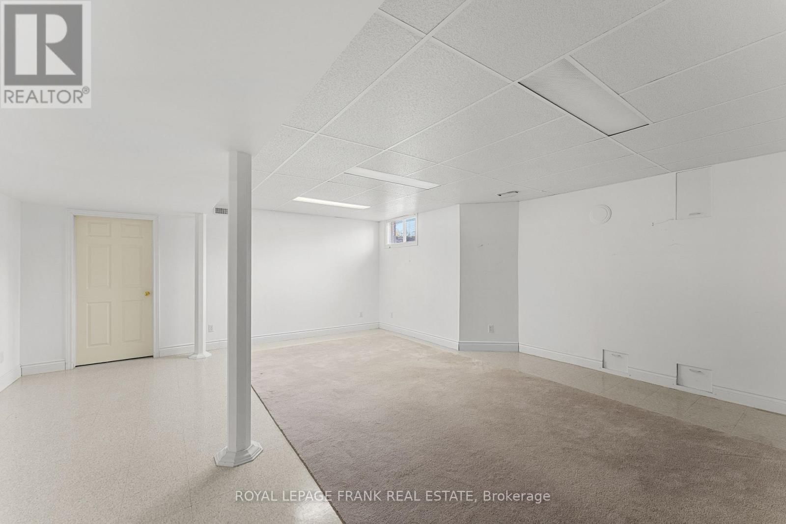 2 HILLVIEW DRIVE Image 26