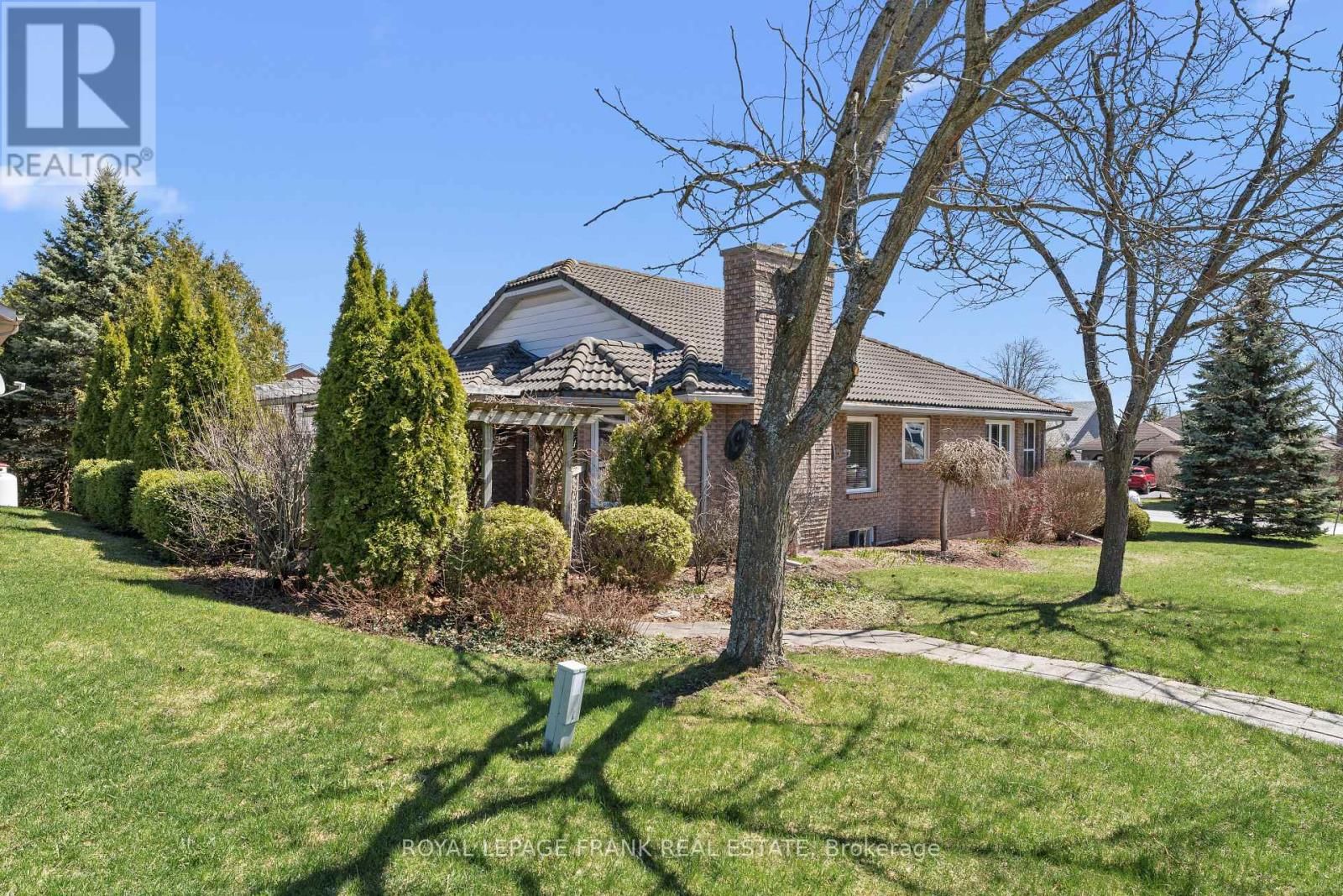 2 HILLVIEW DRIVE Image 31