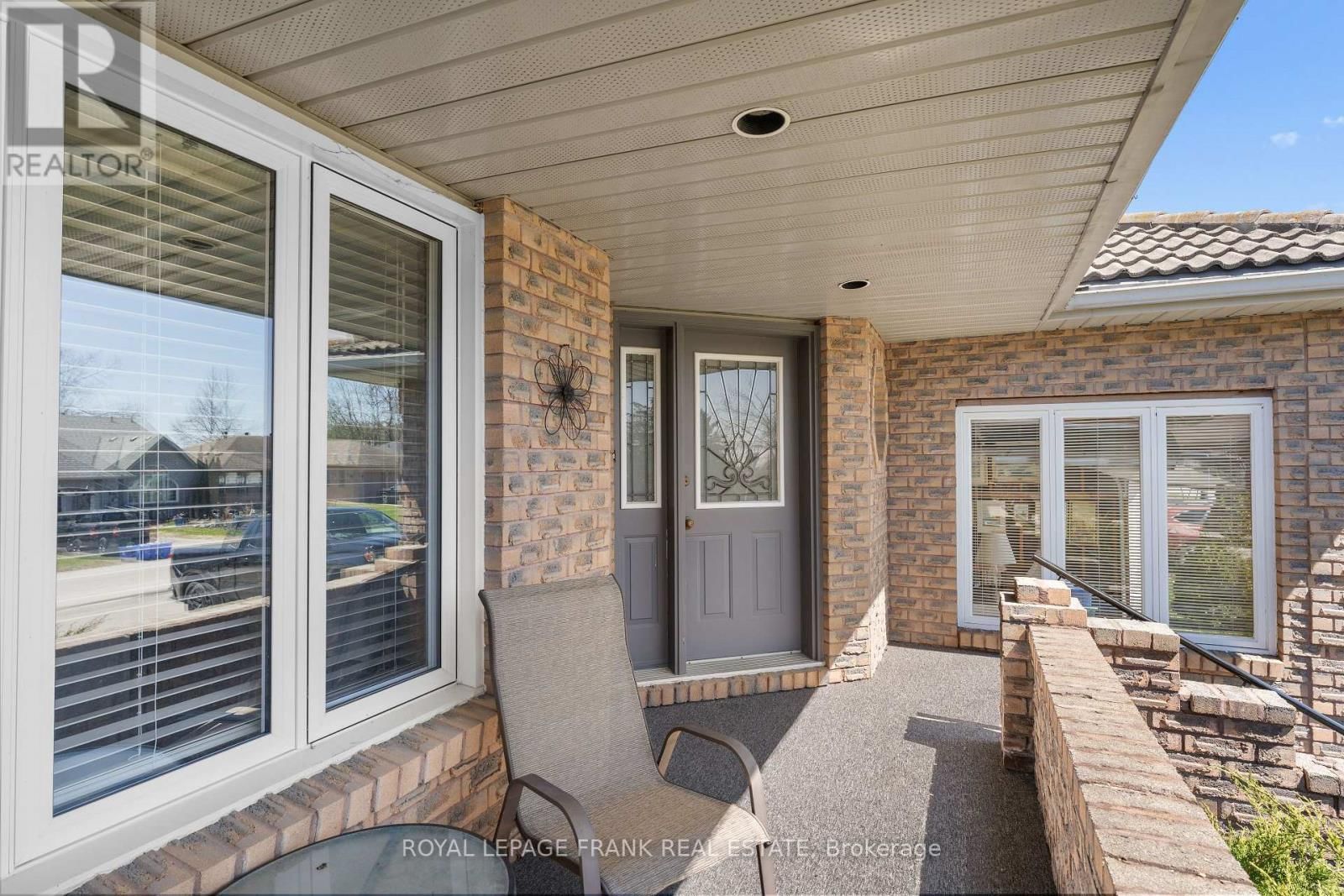 2 HILLVIEW DRIVE Image 4