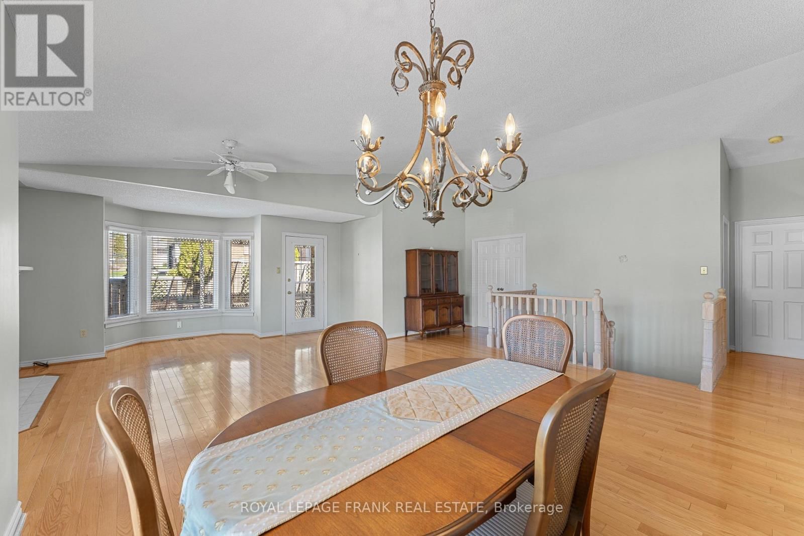 2 HILLVIEW DRIVE Image 9