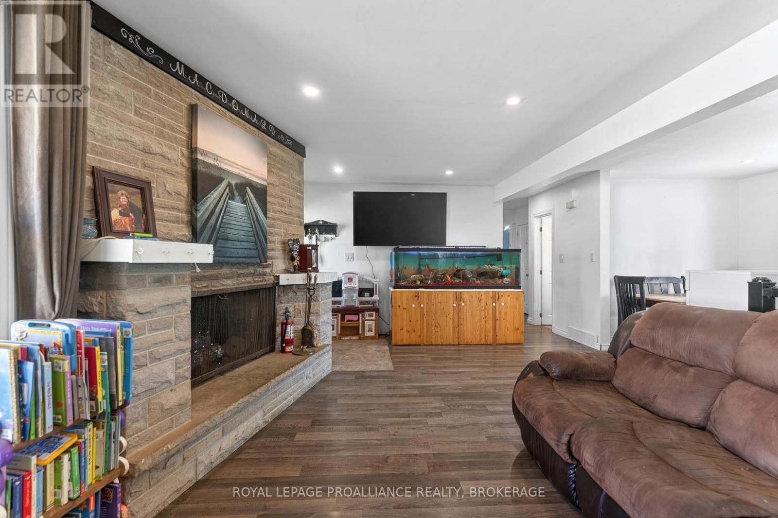 2499 PERTH ROAD Image 14