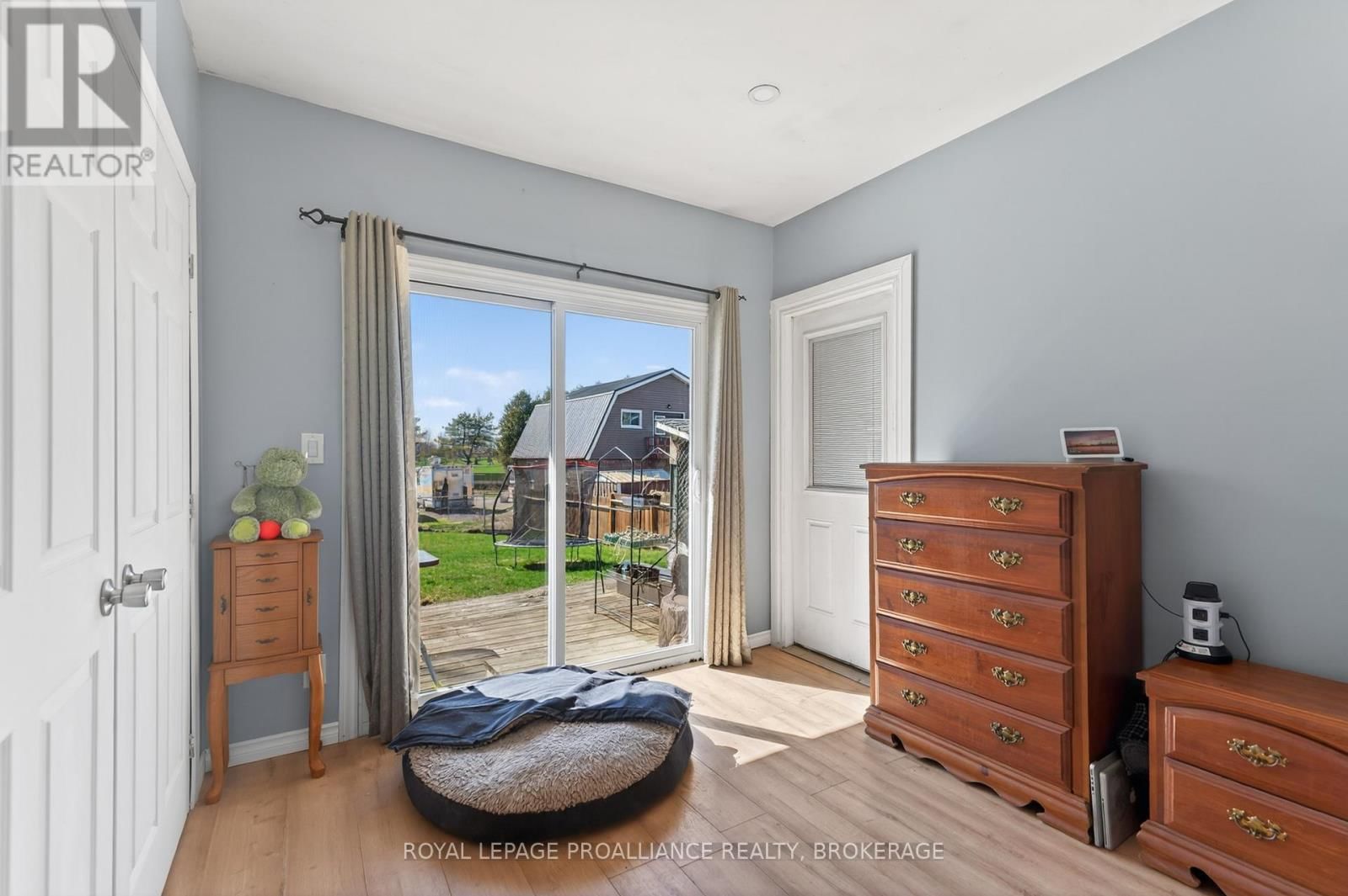 2499 PERTH ROAD Image 17