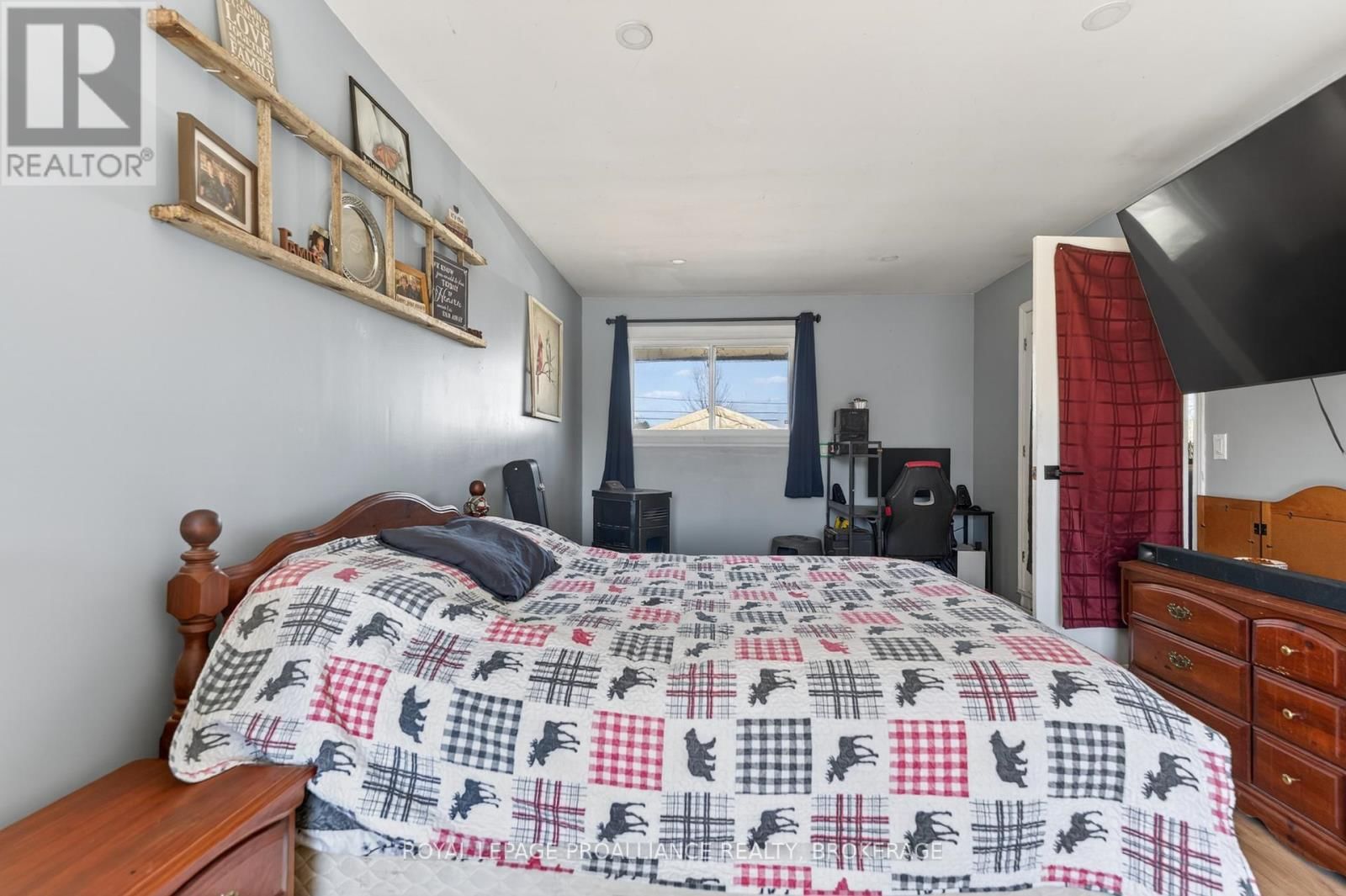 2499 PERTH ROAD Image 18