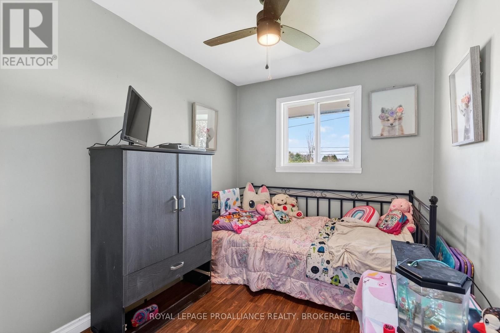 2499 PERTH ROAD Image 22