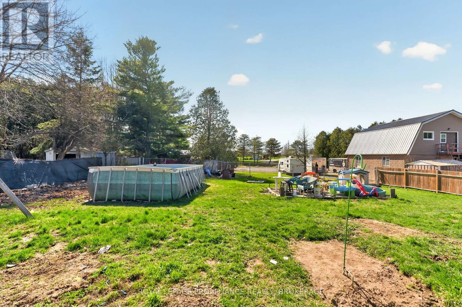 2499 PERTH ROAD Image 35