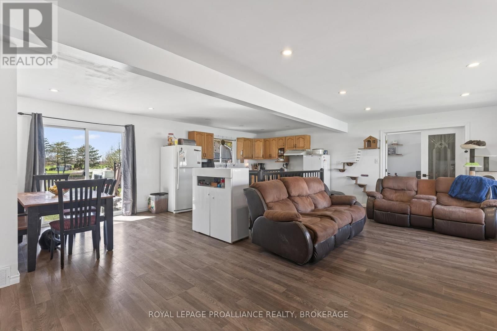 2499 PERTH ROAD Image 7