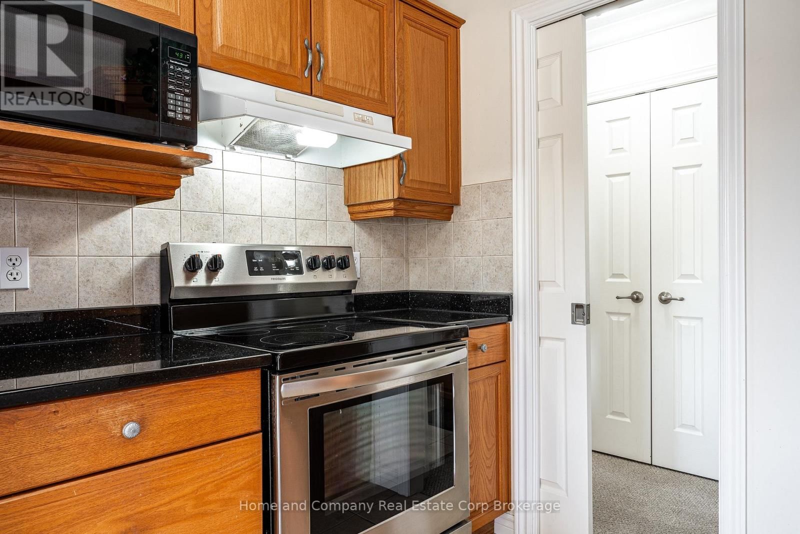 86 LIGHTBOURNE AVENUE Image 10