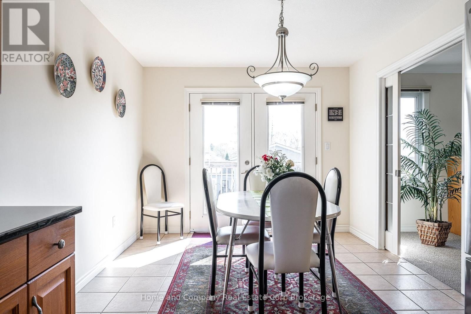 86 LIGHTBOURNE AVENUE Image 13