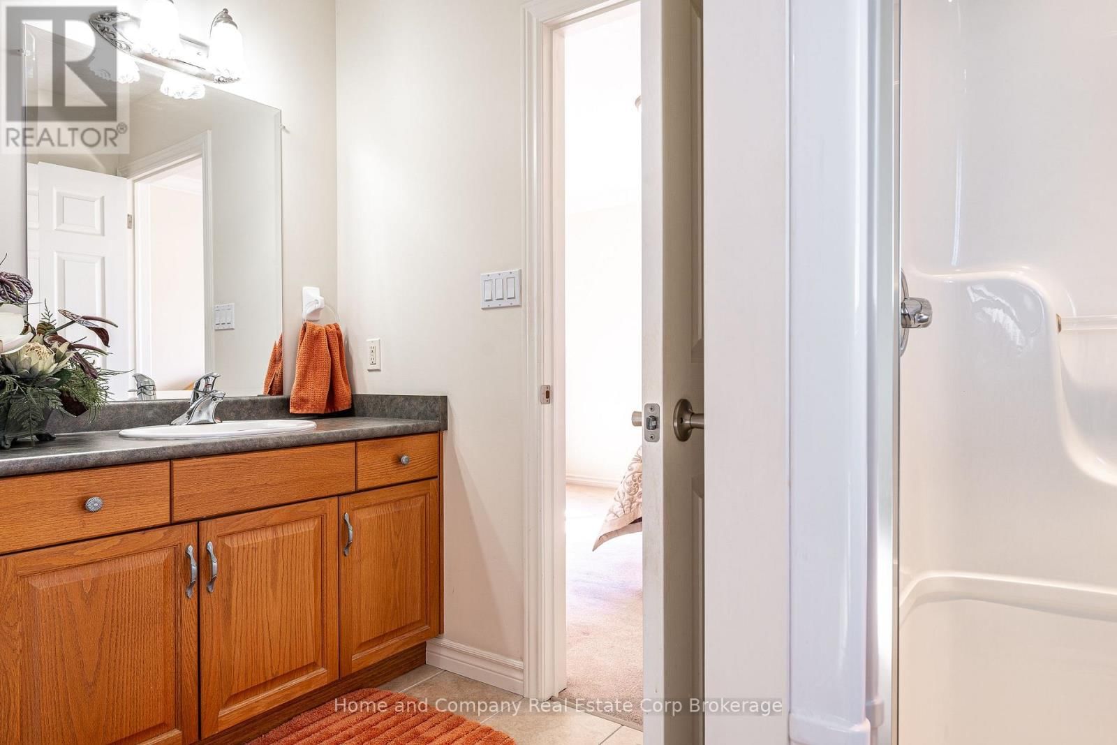 86 LIGHTBOURNE AVENUE Image 23