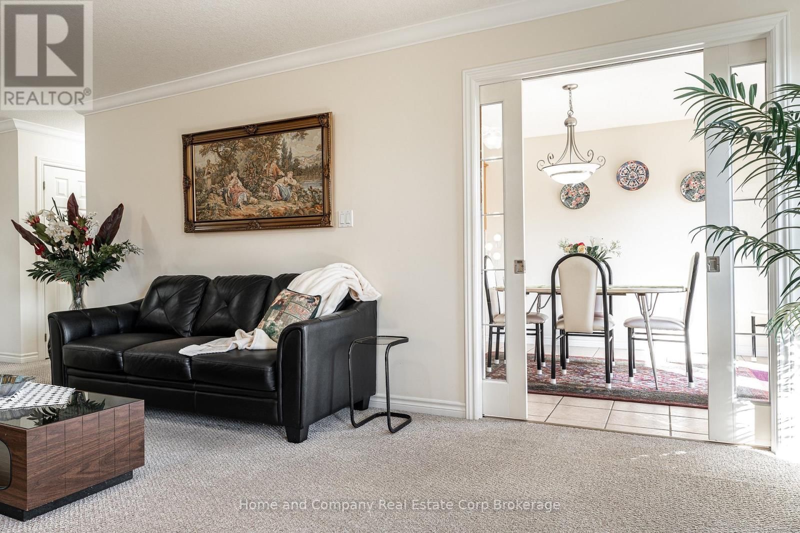 86 LIGHTBOURNE AVENUE Image 25