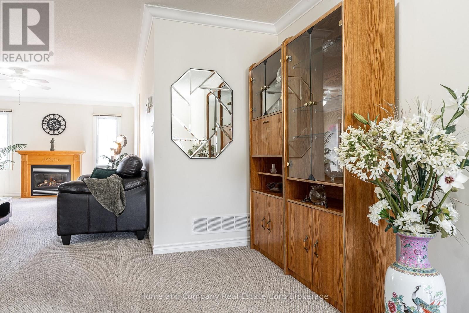 86 LIGHTBOURNE AVENUE Image 5