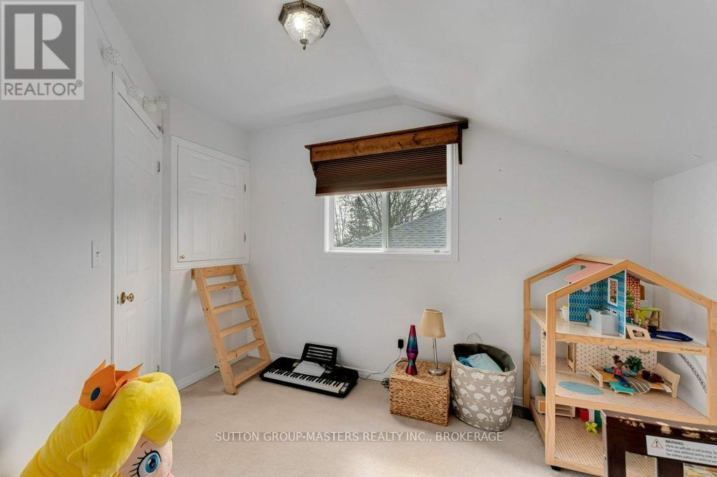 118 SIR JOHN JOHNSON DRIVE Image 21