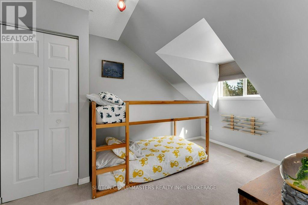 118 SIR JOHN JOHNSON DRIVE Image 26