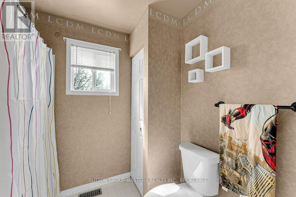 118 SIR JOHN JOHNSON DRIVE Image 28