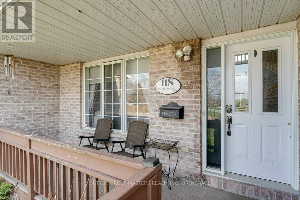 118 SIR JOHN JOHNSON DRIVE Image 3