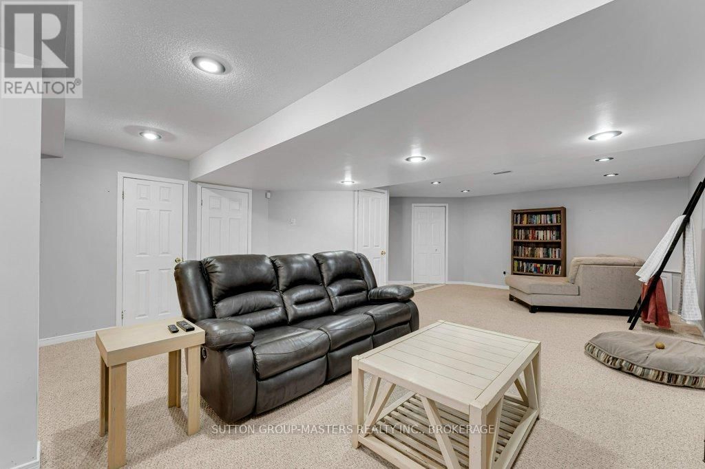 118 SIR JOHN JOHNSON DRIVE Image 33