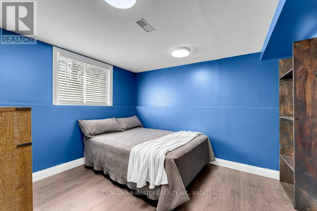 118 SIR JOHN JOHNSON DRIVE Image 36