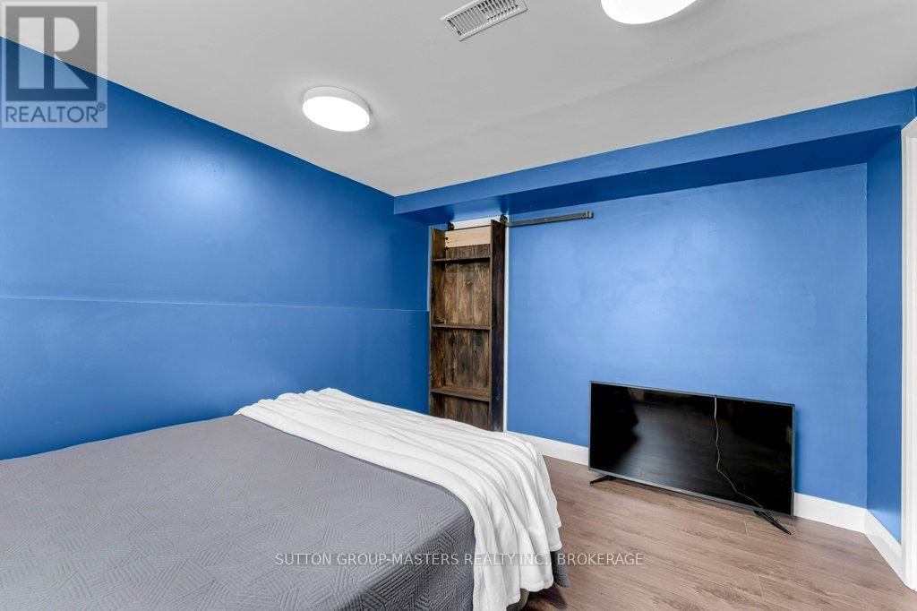 118 SIR JOHN JOHNSON DRIVE Image 38