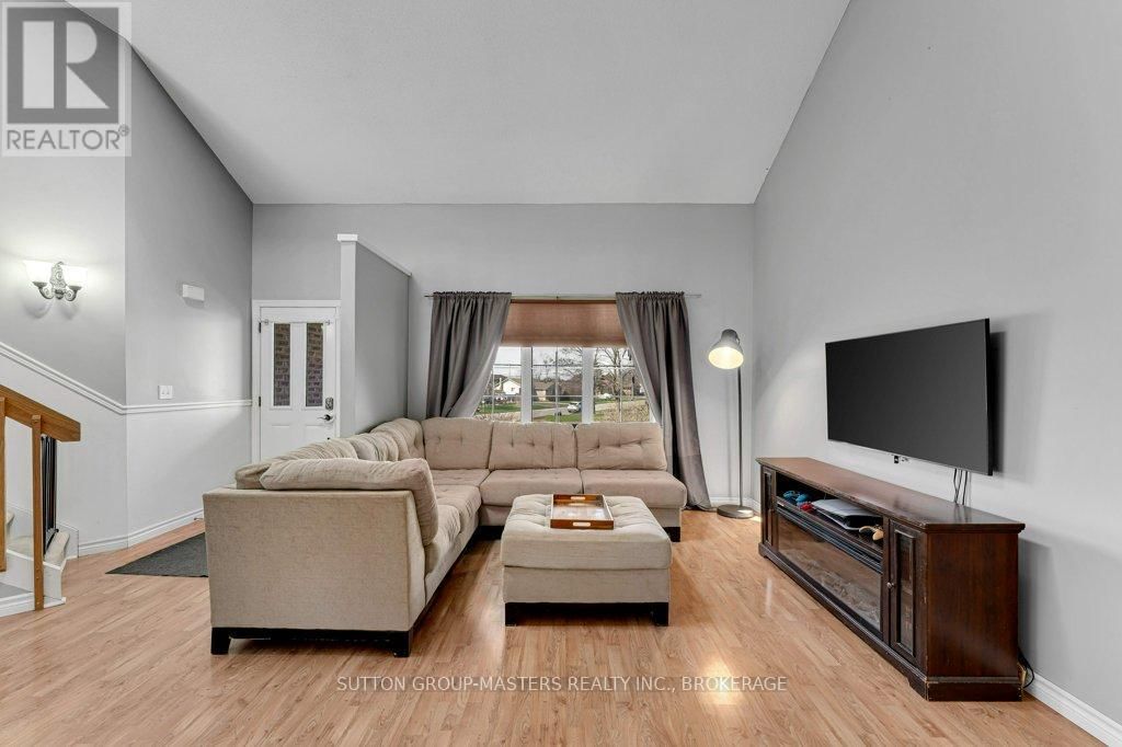 118 SIR JOHN JOHNSON DRIVE Image 5