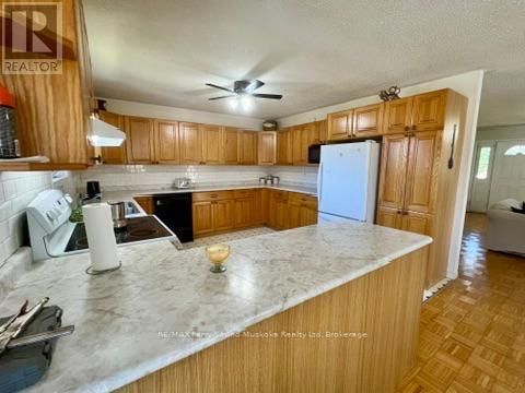 50 WOODS ROAD Image 12