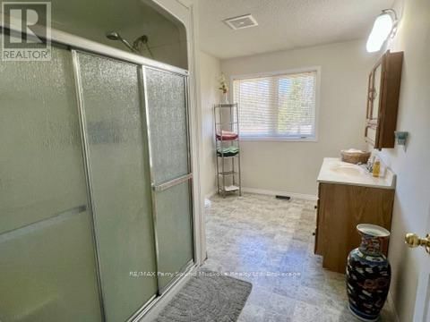 50 WOODS ROAD Image 22