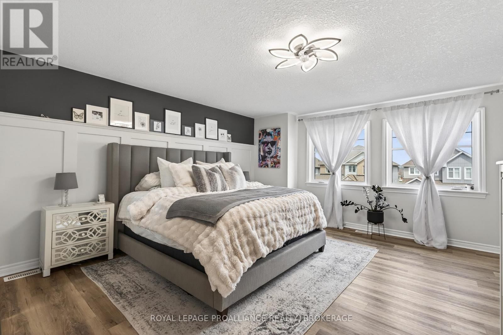 1153 ESCALA CRESCENT Image 21