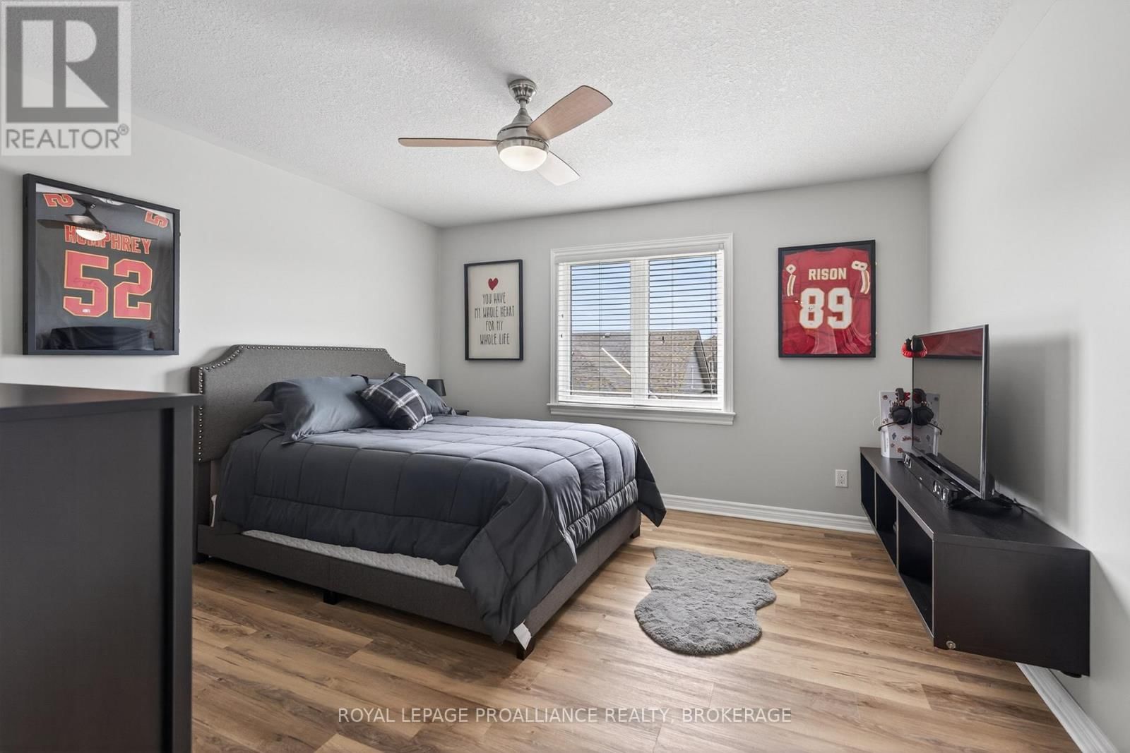 1153 ESCALA CRESCENT Image 25