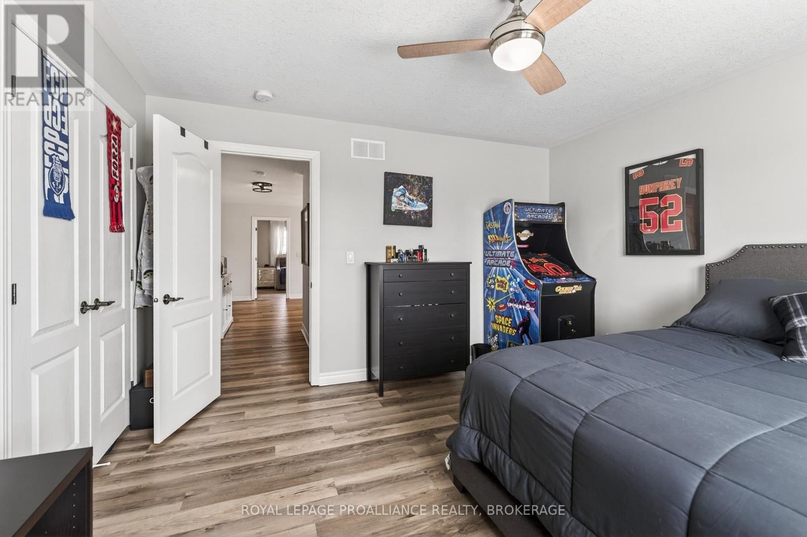 1153 ESCALA CRESCENT Image 26