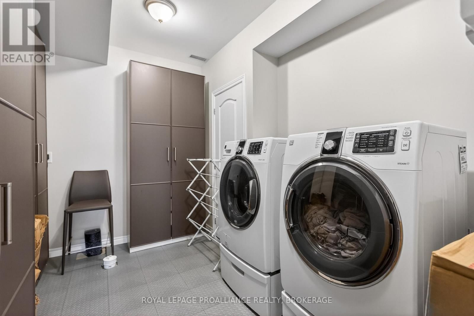 1153 ESCALA CRESCENT Image 40