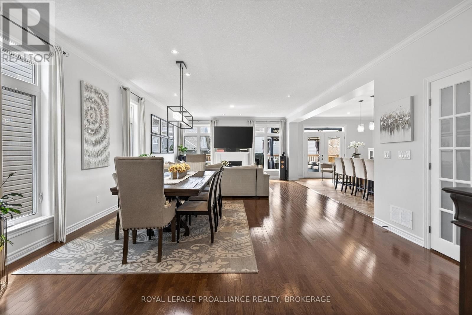 1153 ESCALA CRESCENT Image 5