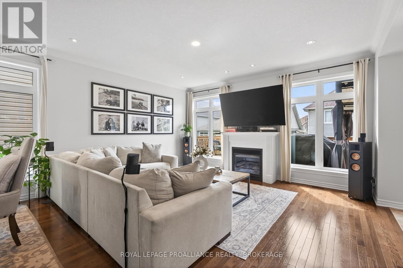 1153 ESCALA CRESCENT Image 6