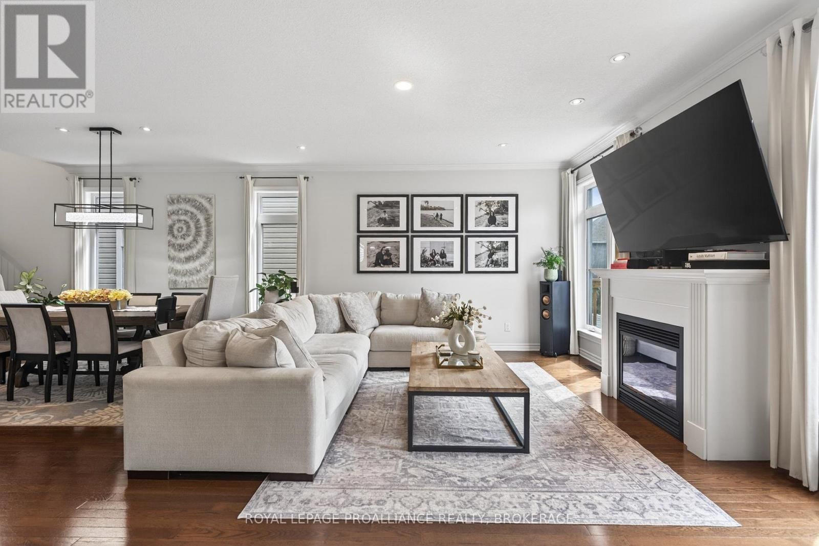 1153 ESCALA CRESCENT Image 7