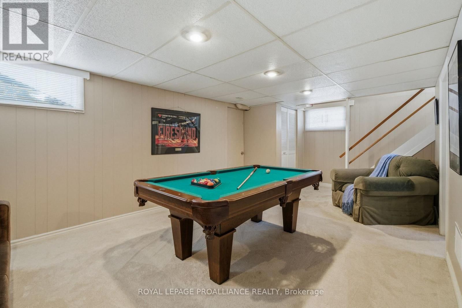 49 PLAZA SQUARE Image 39