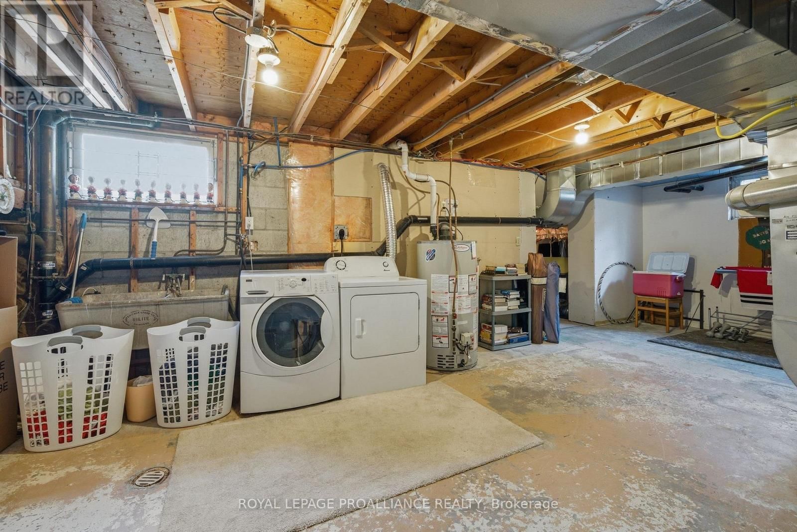 49 PLAZA SQUARE Image 42