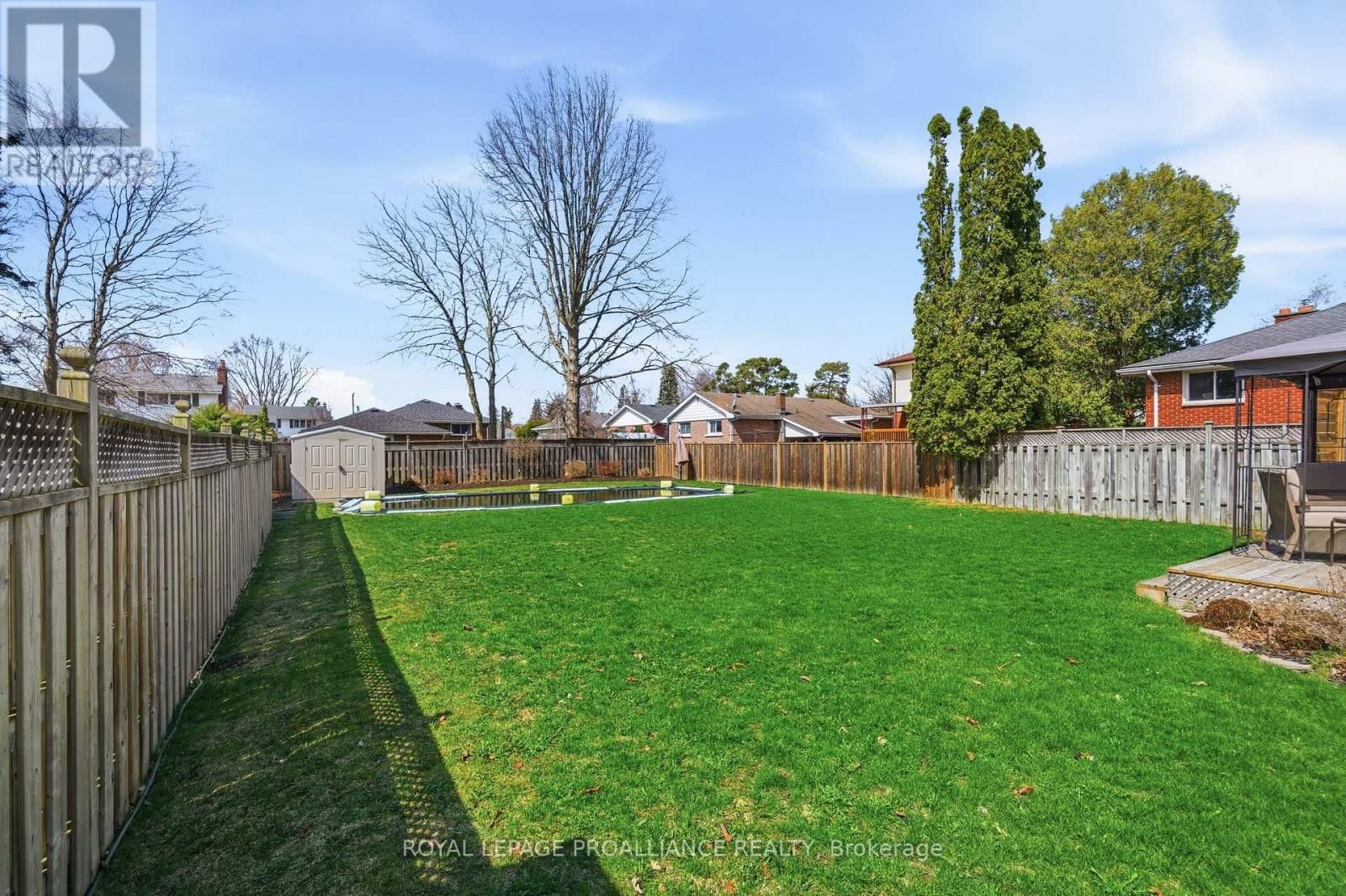 49 PLAZA SQUARE Image 43