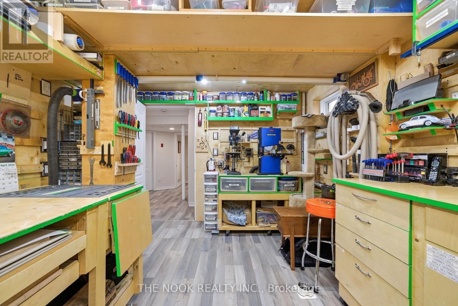 17 DEACON CRESCENT Image 33