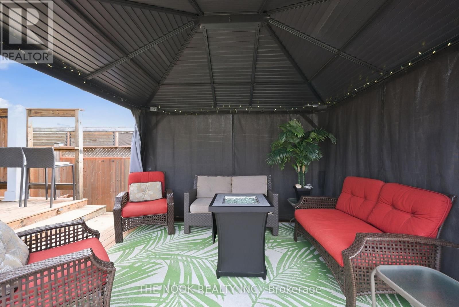 17 DEACON CRESCENT Image 35