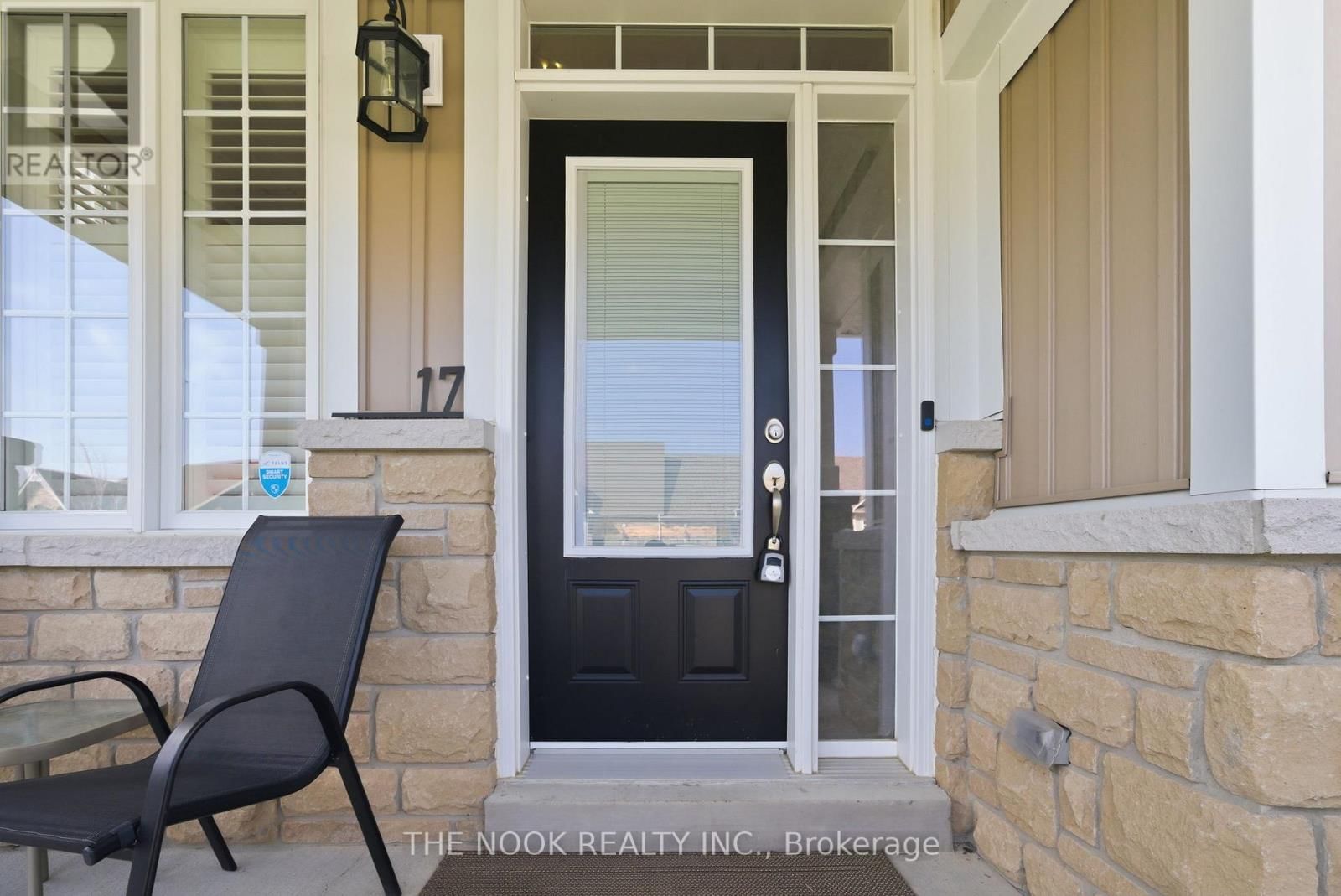 17 DEACON CRESCENT Image 4