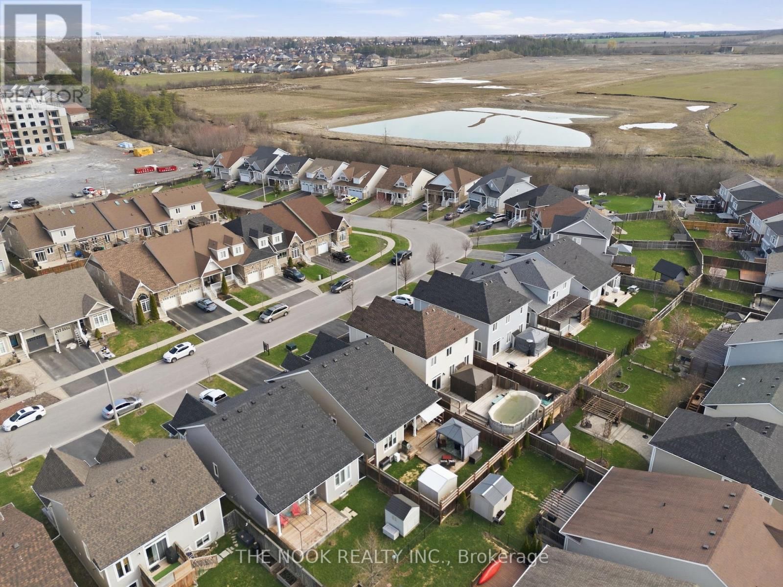 17 DEACON CRESCENT Image 41