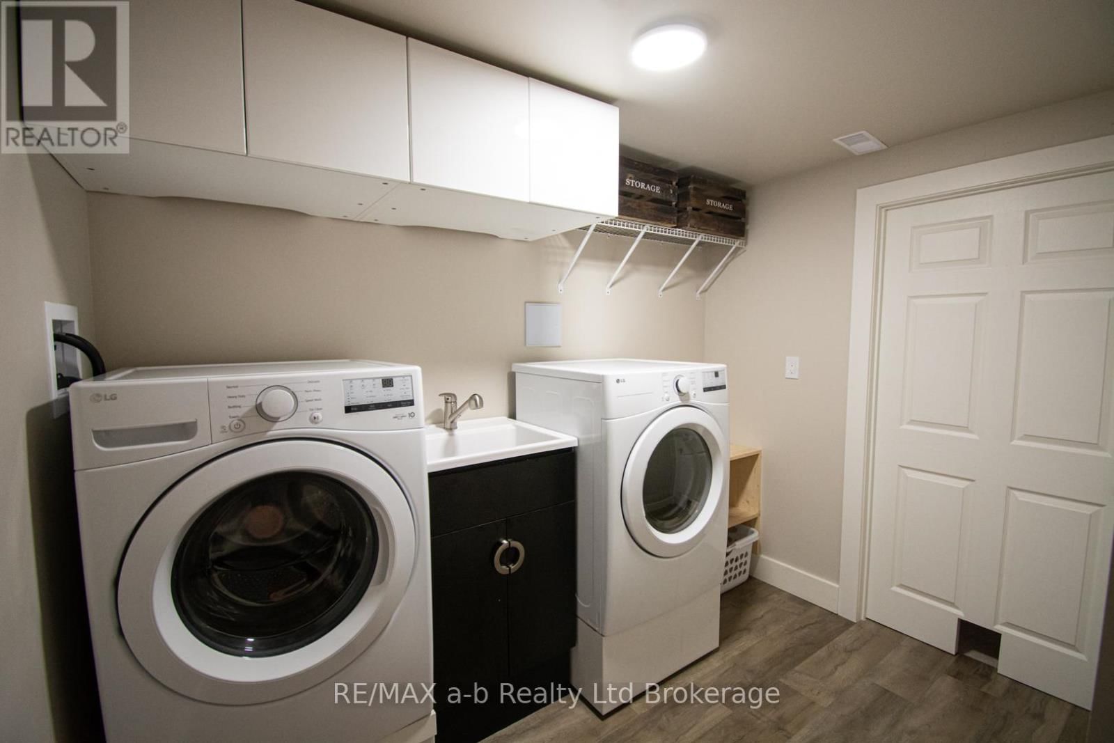 3 BELFAST CIRCLE Image 41