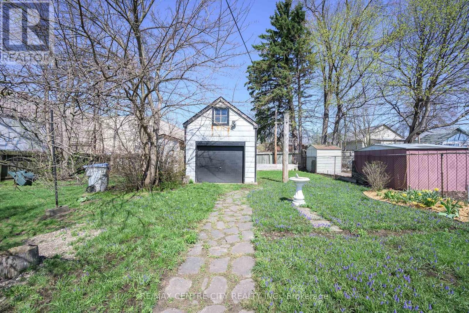 1180 YORK STREET Image 10