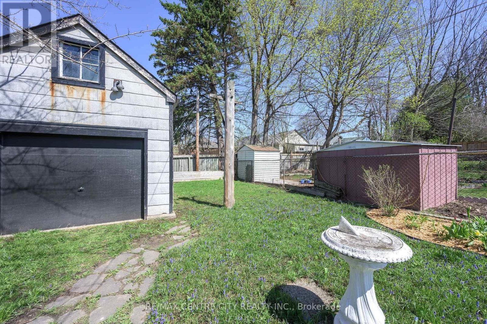 1180 YORK STREET Image 12