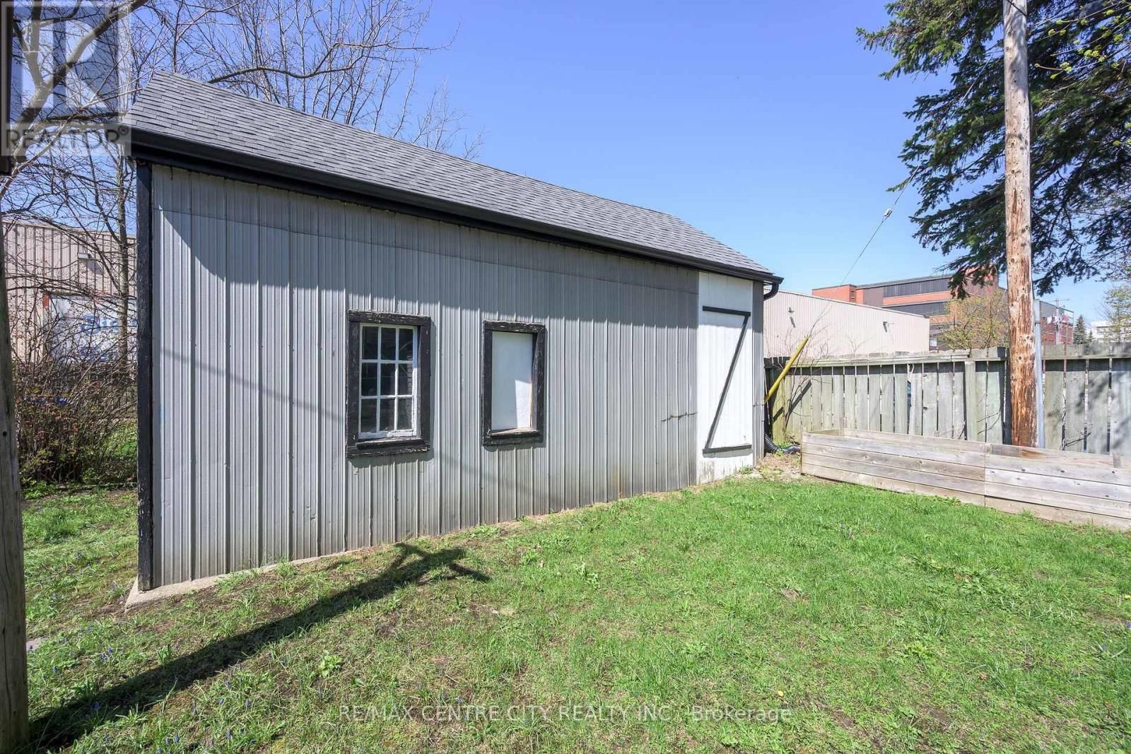 1180 YORK STREET Image 13