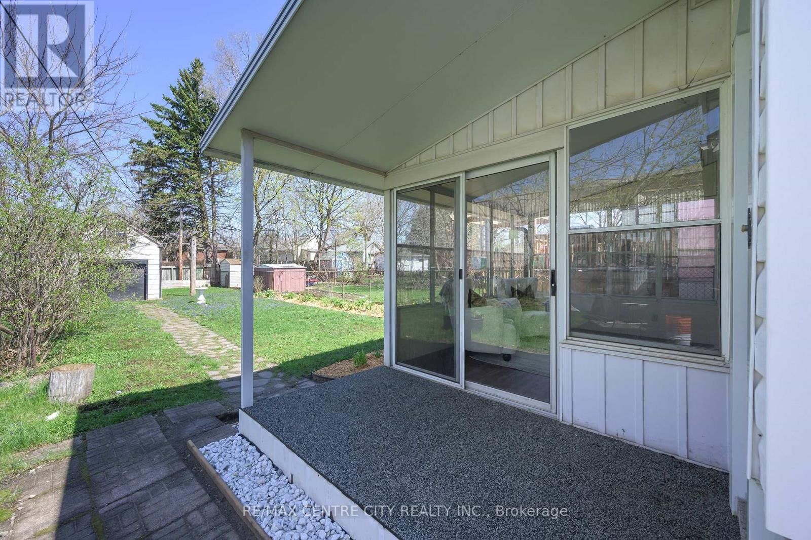 1180 YORK STREET Image 7