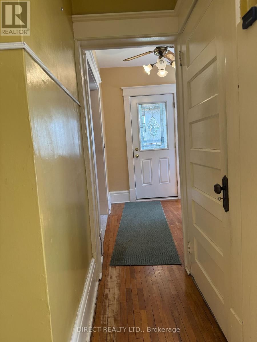 298 BLEECKER AVENUE Image 12