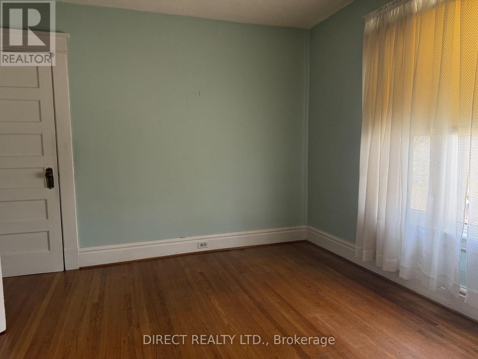 298 BLEECKER AVENUE Image 15