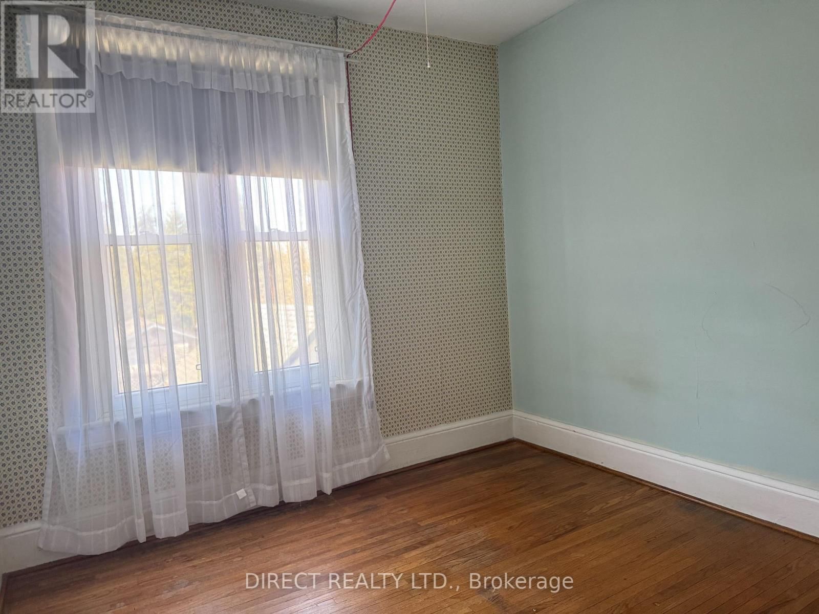 298 BLEECKER AVENUE Image 16